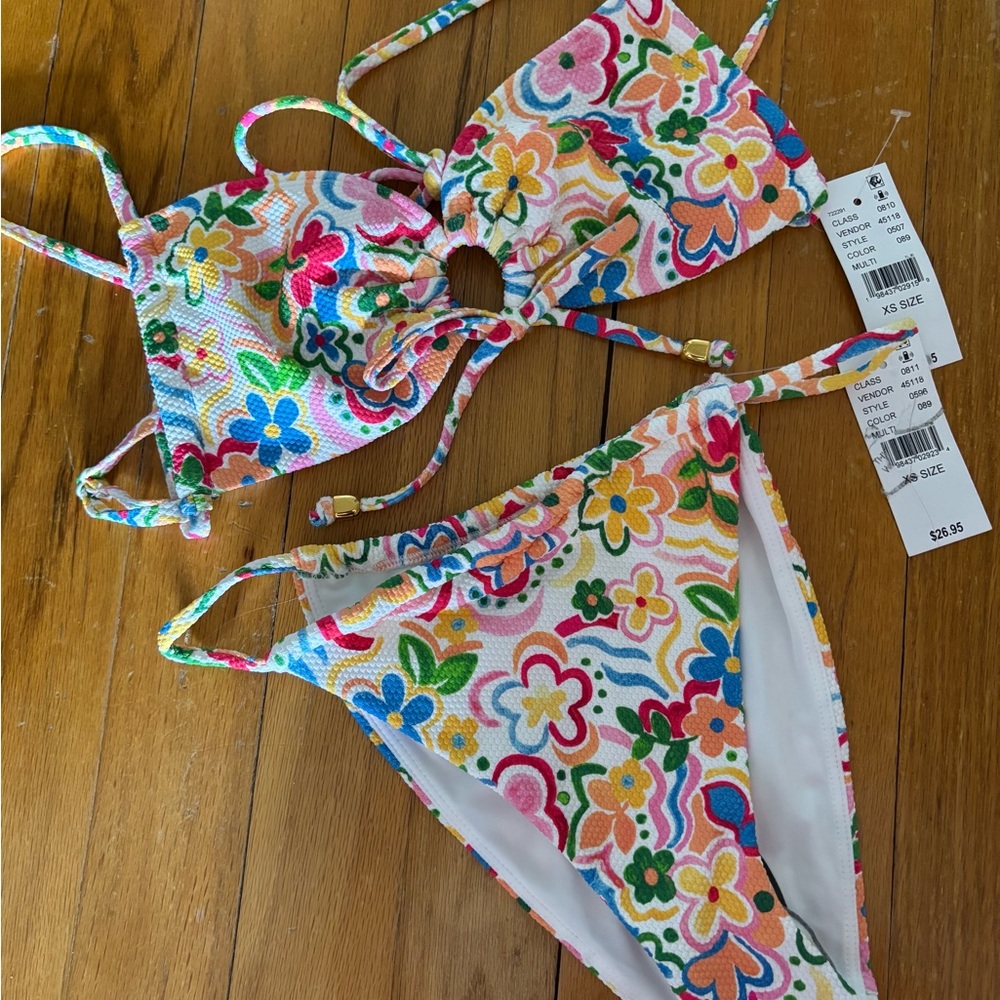 PacSun floral bikini set 🌺